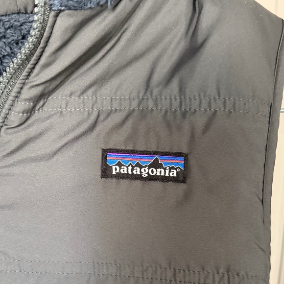 Patagonia Charcoal Hooded Vest - Picture 2 of 5